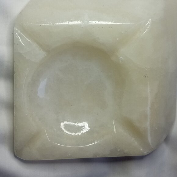 Natural White Marble Stone Hand Carved Craft Ashtray Cigarettes Cigar NEW 990g - Picture 2 of 4